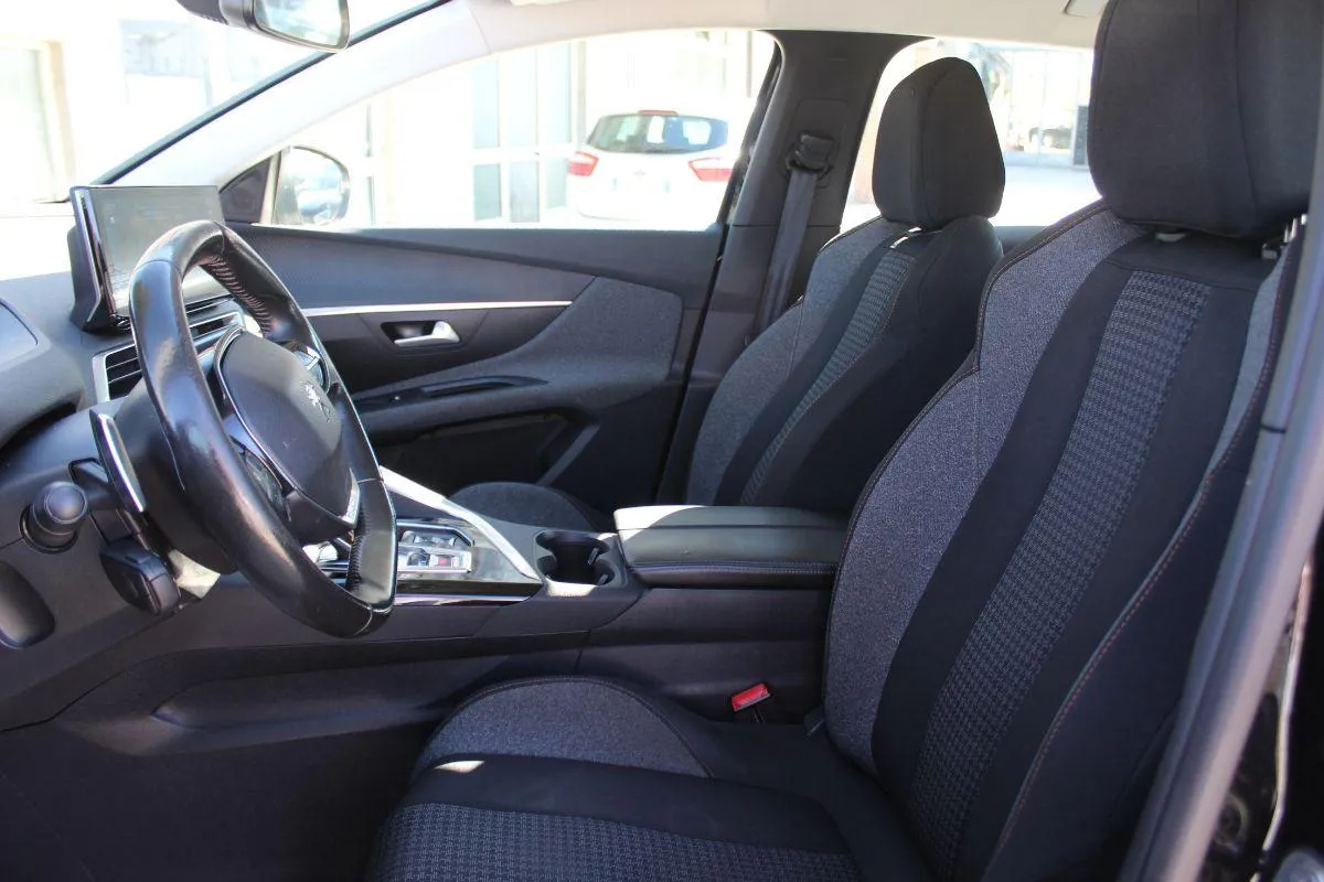 PEUGEOT - 3008 - BlueHDi 130 S&S Allure