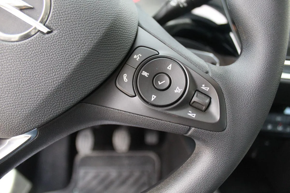 OPEL - Corsa - 1.2 Edition