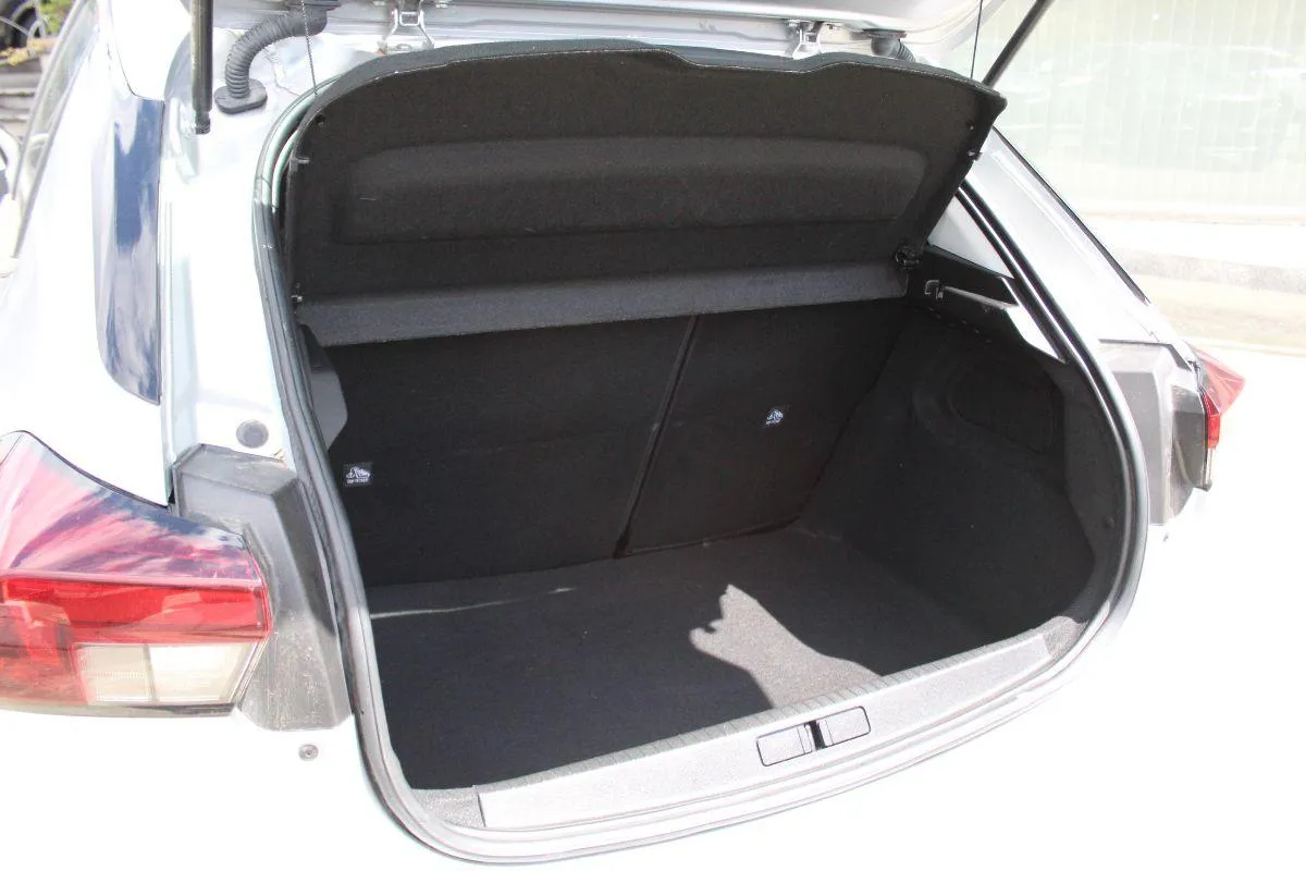 OPEL - Corsa - 1.2 Edition
