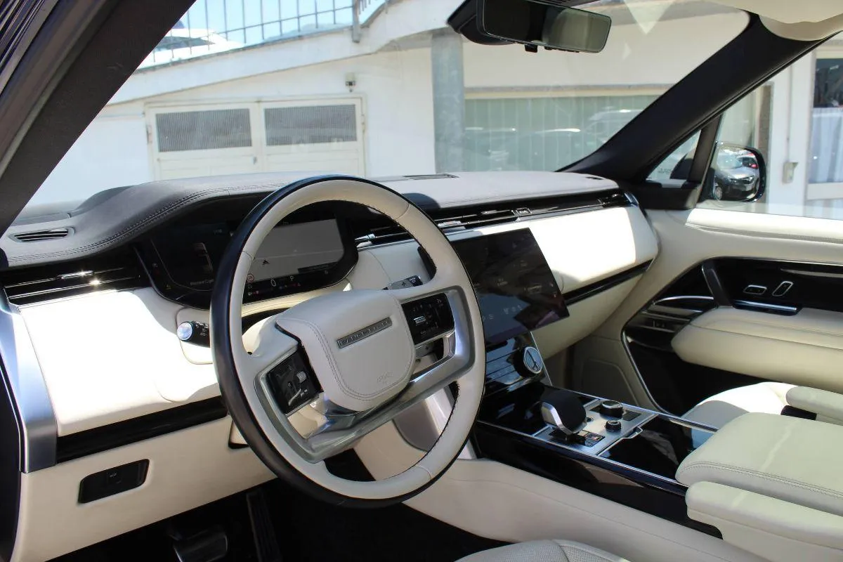 LAND ROVER - Range Rover - 3.0 I6 MHEV Vogue LWB