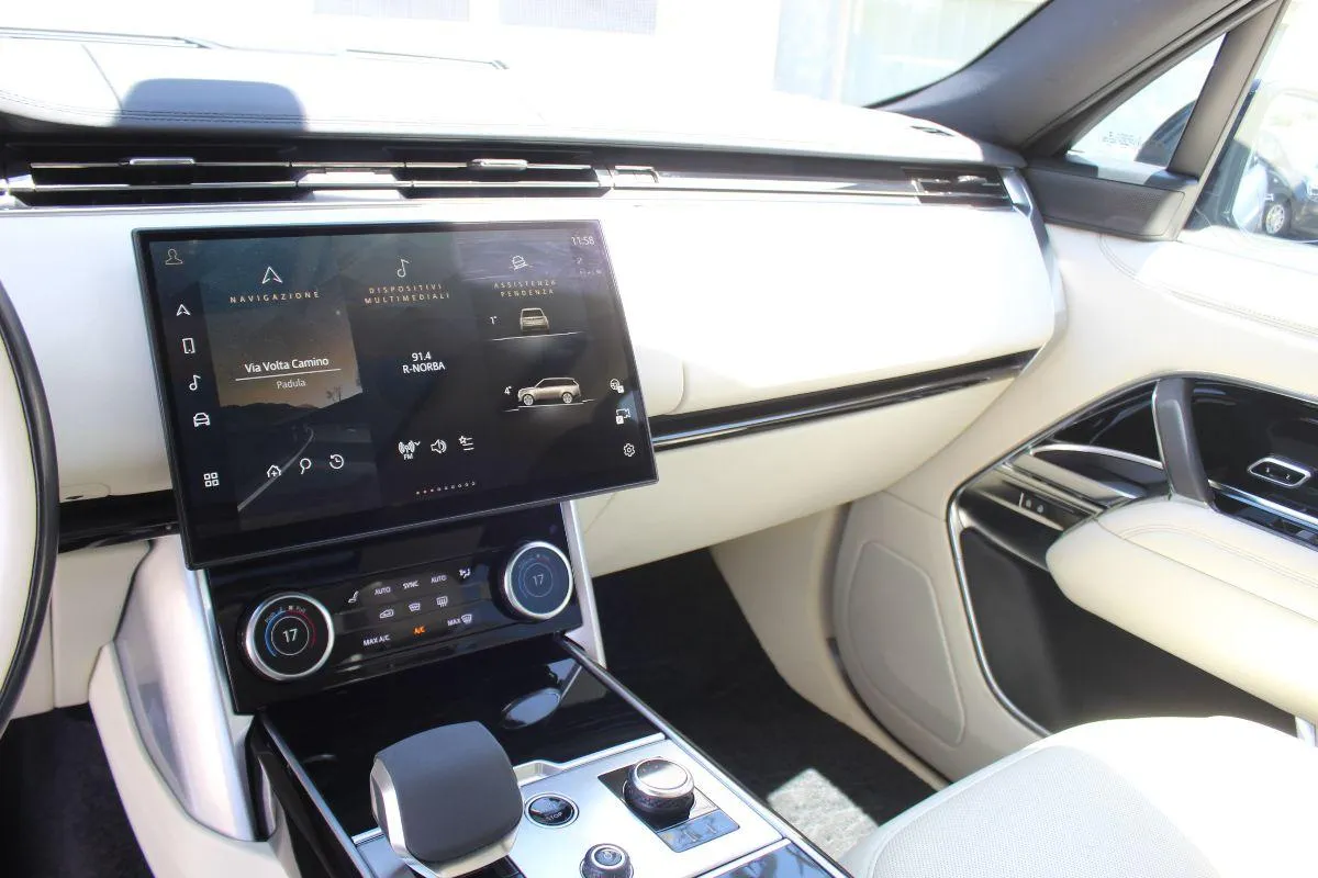 LAND ROVER - Range Rover - 3.0 I6 MHEV Vogue LWB