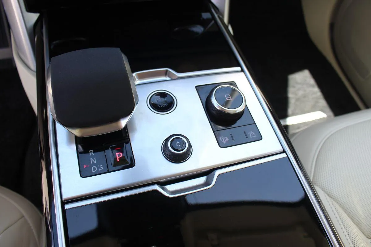 LAND ROVER - Range Rover - 3.0 I6 MHEV Vogue LWB