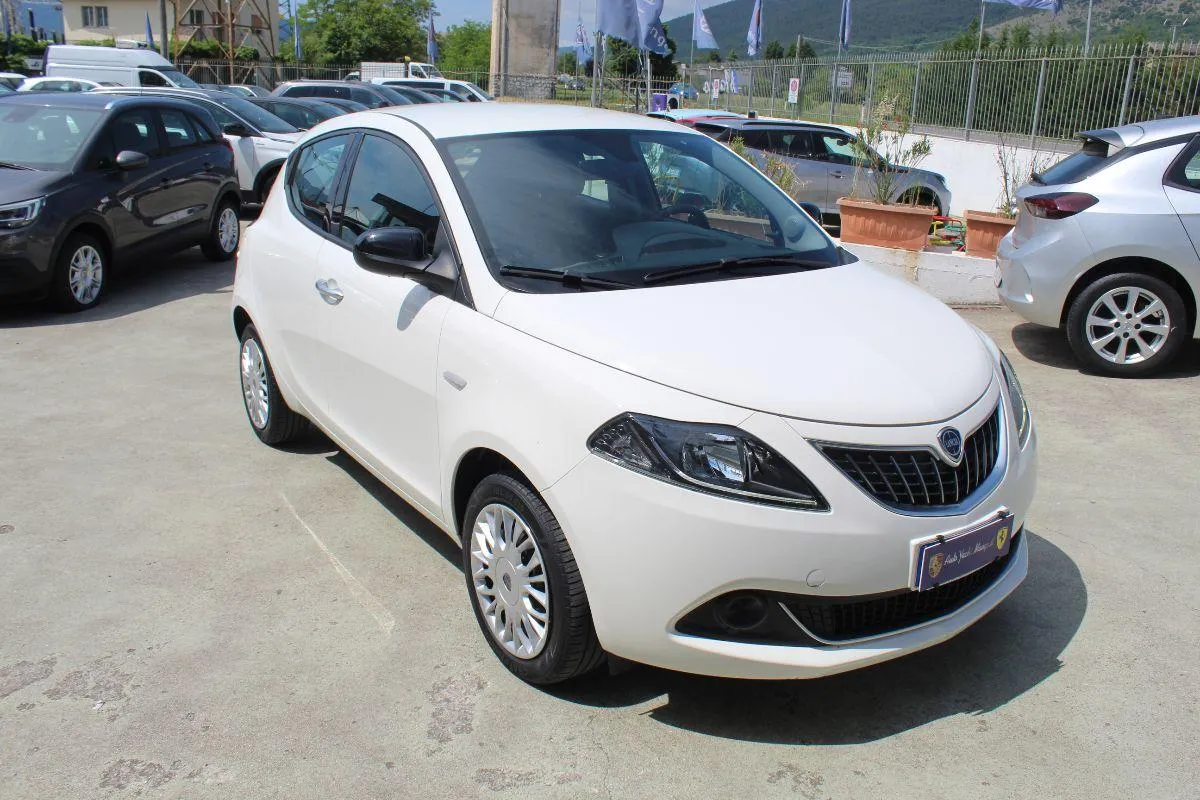 LANCIA - Ypsilon - 1.0 FireFly 5p.S&S Hybrid Silver