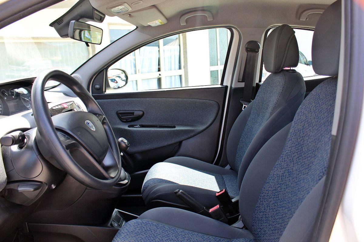 LANCIA - Ypsilon - 1.0 FireFly 5p.S&S Hybrid Silver