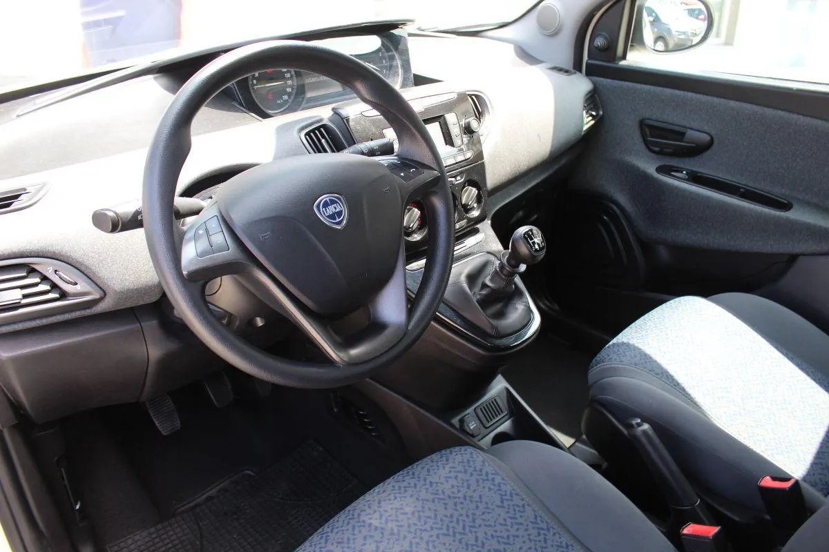 LANCIA - Ypsilon - 1.0 FireFly 5p.S&S Hybrid Silver