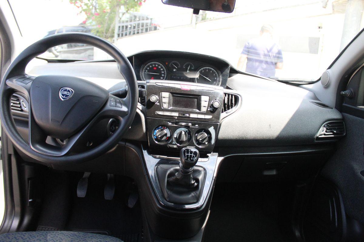 LANCIA - Ypsilon - 1.0 FireFly 5p.S&S Hybrid Silver