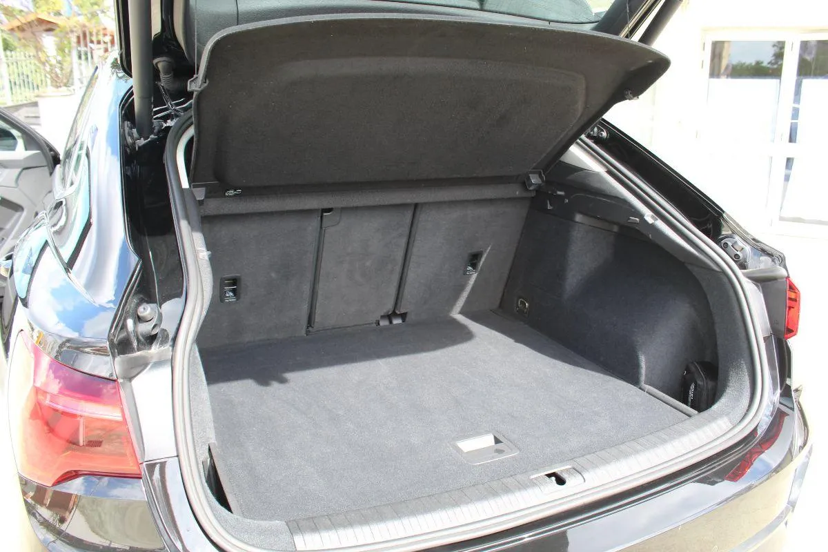 AUDI - Q3 Sportback - 35 TDI S Tronic Business Plus