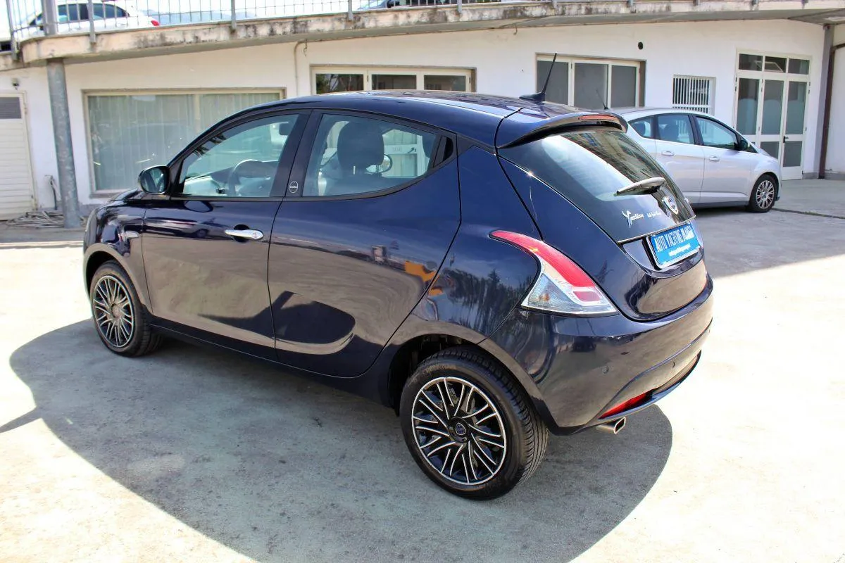 LANCIA - Ypsilon - 1.0 FireFly 5p.S&S Hyb. Eco Gold