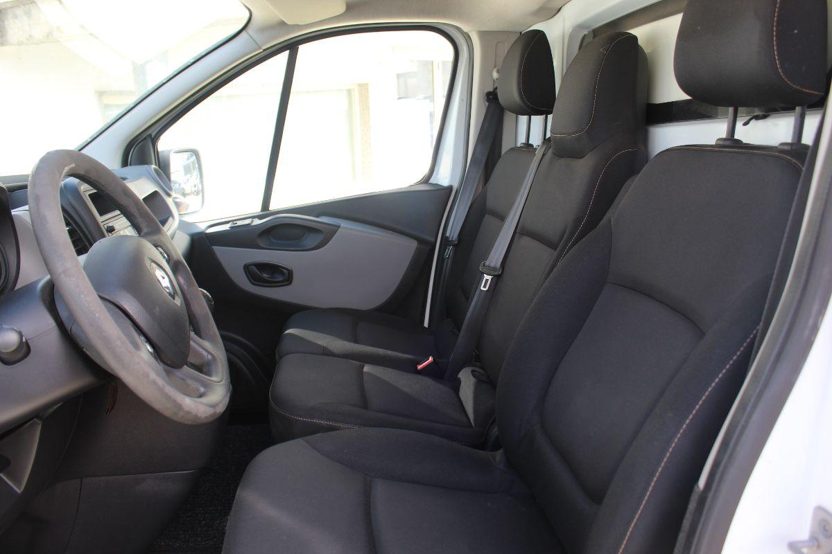 RENAULT Trafic Dci 145 Energy coibentato usato - foto 7 | Auto Yachting Mango Padula