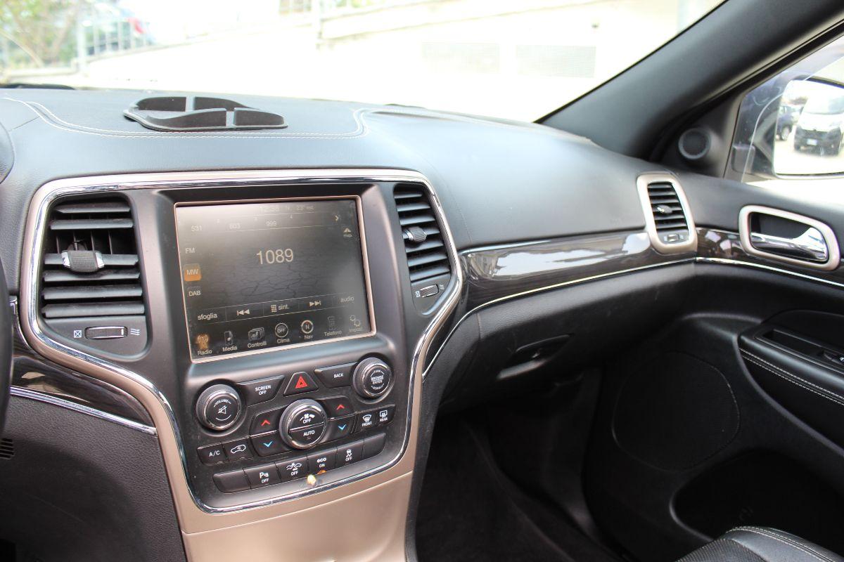JEEP Grand Cherokee usata - foto 16 | Auto Yachting Mango Padula