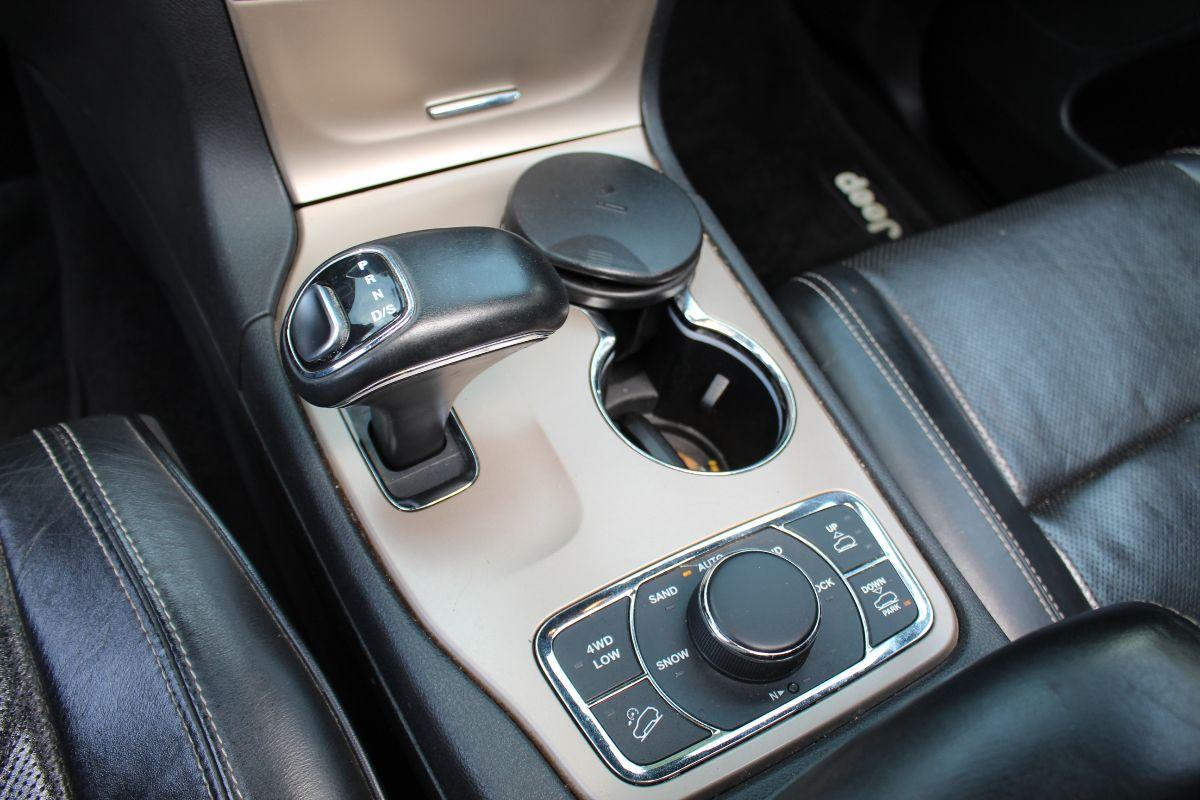 JEEP Grand Cherokee usata - foto 19 | Auto Yachting Mango Padula